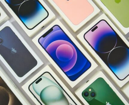 Nowoczesna przestrzeń w duchu smart: Dlaczego odnowione iPhone to kluczowy element wyposażenia biur?